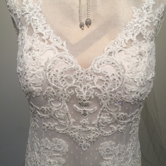 Wedding Dress - Picture 5 of 8